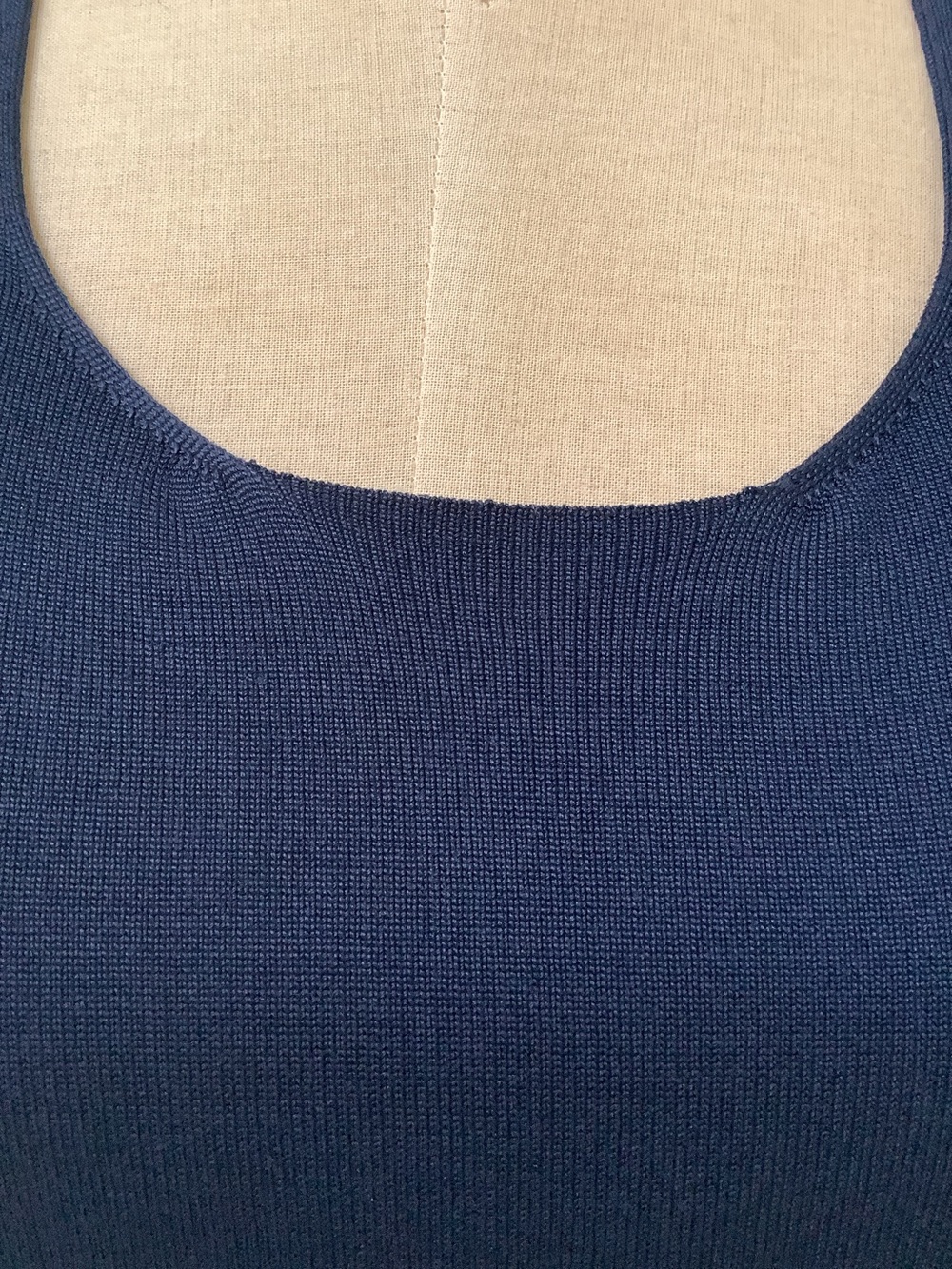 Talbots Stretch Sweater Top-Dark Blue-Scoop Neck-Short Sleeve-Rayon Nylon-M Reg - Picture 2 of 7
